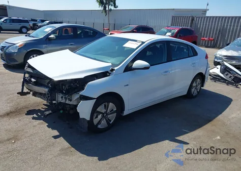 2019 Hyundai Ioniq Hybrid Blue z USA, uszkodzony, nr VIN KMHC65LC2KU139391